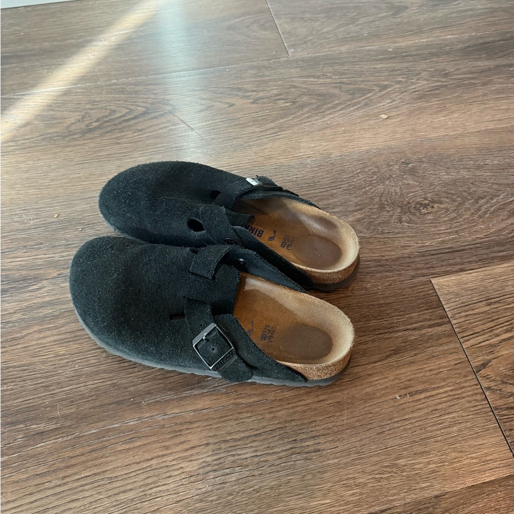 Black boston birkenstocks (used)